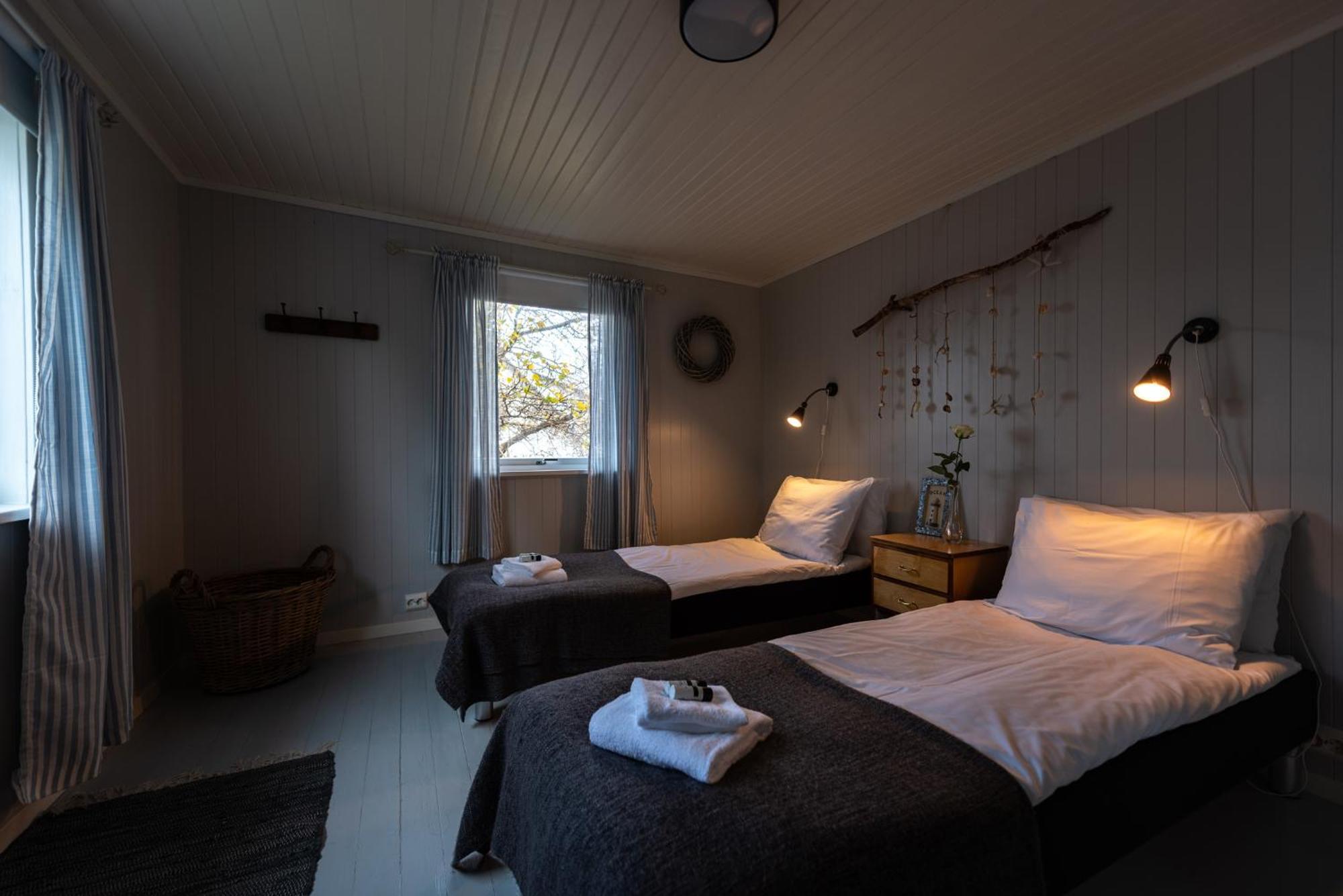 Cozy House By The Fjord In The Heart Of Lofoten Reine Exterior photo