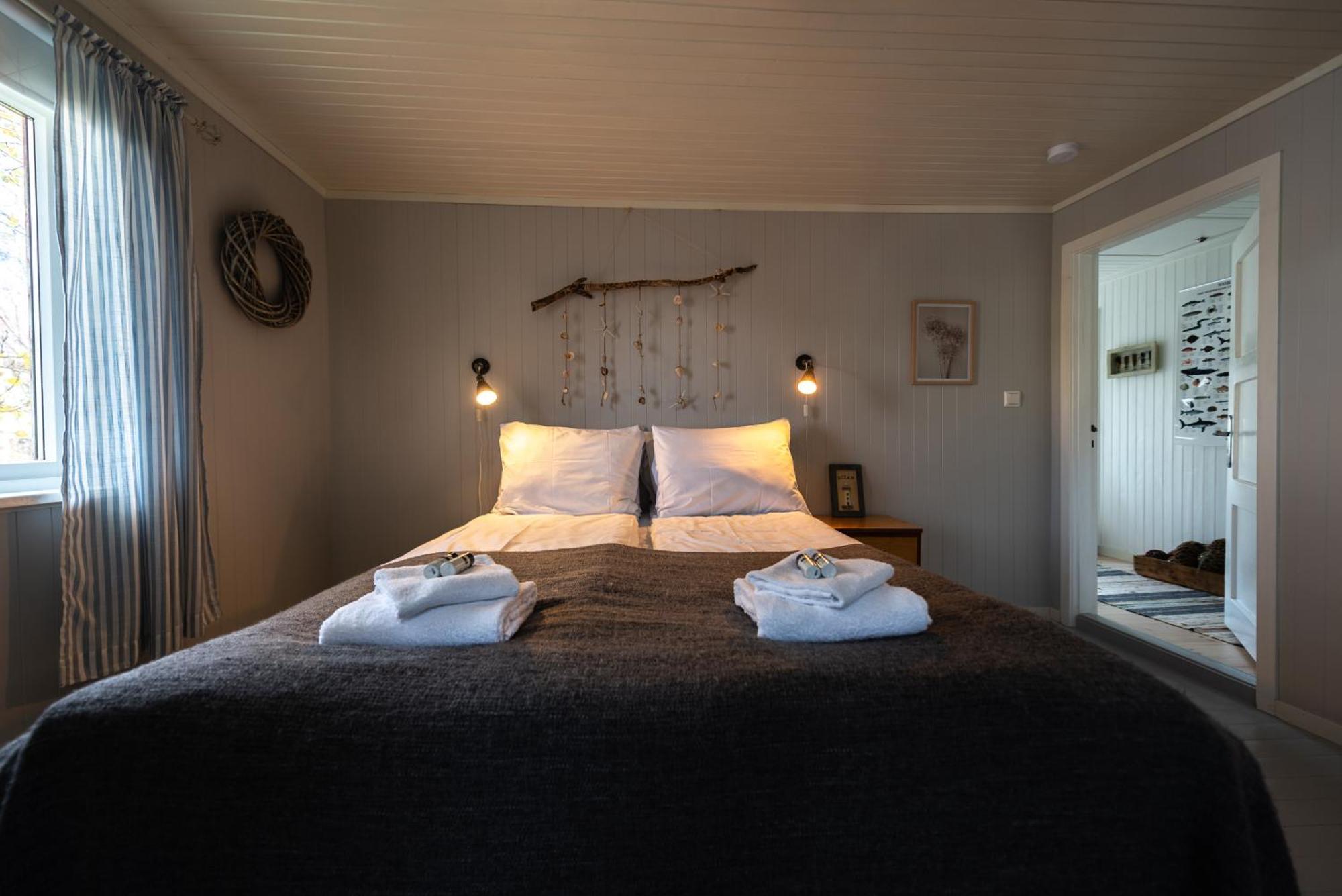 Cozy House By The Fjord In The Heart Of Lofoten Reine Exterior photo